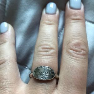 Tiffany’s women’s ring